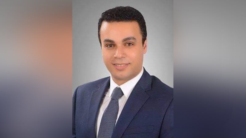 أستاذ جامعة المنصورة