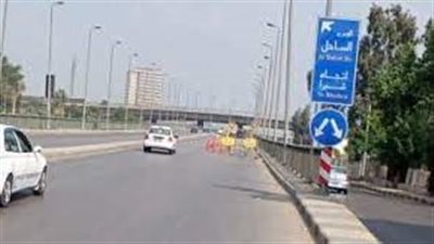 الجيزة تضع اللوحات الإرشادية أعلى المحاور بعد غلق كوبري الساحل