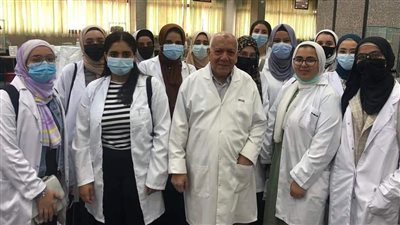 رحلة علمية تفاعلية لطلبة طب المنصورة الجديدة بمتحف التشريحl صور 