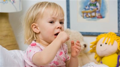 علاج الكحة والبلغم عند الأطفال بالأعشاب الطبيعية