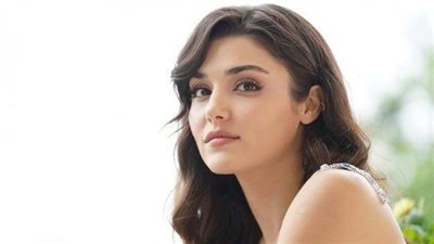 علاقة حميمة وفيديو فاضح.. تفاصيل أزمة الممثلة التركية بعد تصدرها التريند |شاهد