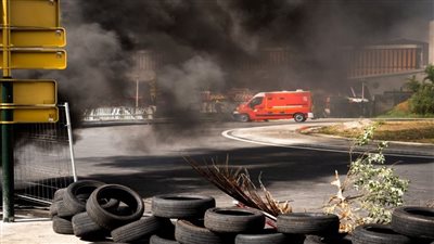 مقاطعة فرنسية تفرض إغلاقًا فوريًا بسبب إلزامية الشهادة الصحية 