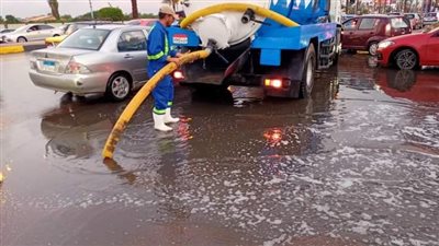 استمرار هطول الأمطار الغزيرة والطقس السيئ على الإسكندرية