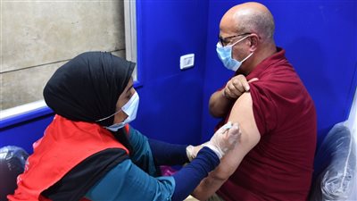 التعليم: 95 % من العاملين بالتعليم قبل الجامعي تلقوا لقاح كورونا