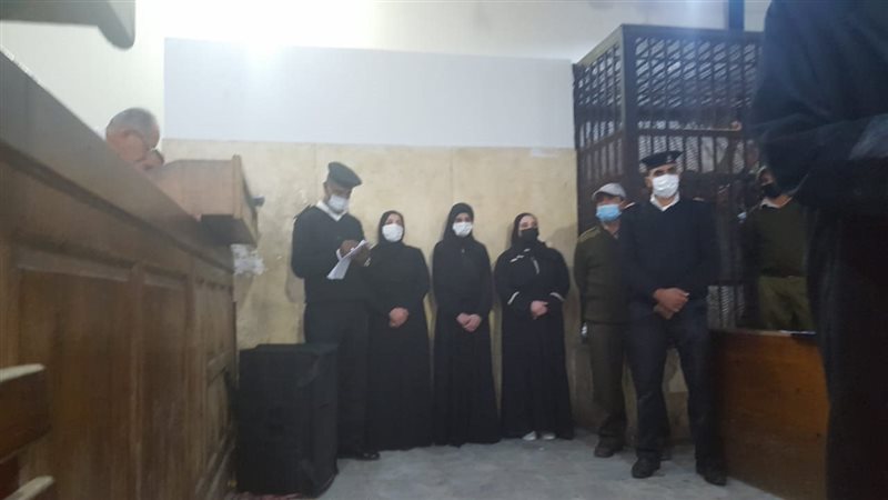 المتهمين بقتل شخص