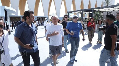 نجيب وسميح ساويرس يتفقدان فعاليات مهرجان الجونة السينمائي (صور)