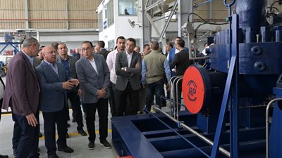 مدبولي: نحرص على دفع العمل في القطاعات المُنتجة لخفض فاتورة الاستيراد 