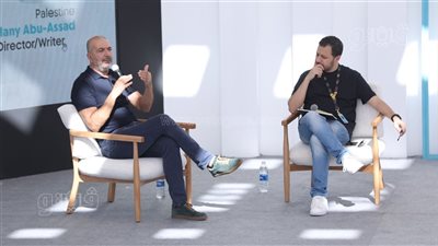 المخرج الفلسطيني هاني أبو أسعد من مهرجان الجونة: مصر قلب العالم العربي.. قصة حب غير ناجحة سبب دخولي عالم الإخراج.. وابتعدت 4 سنوات عن السينما لأسباب سياسية