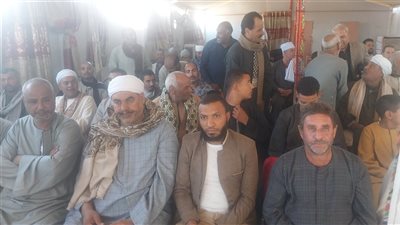 ندوة تثقيفية لتعريف مزارعي القمح في سوهاج بالإرشادات الصحيحة (فيديو)