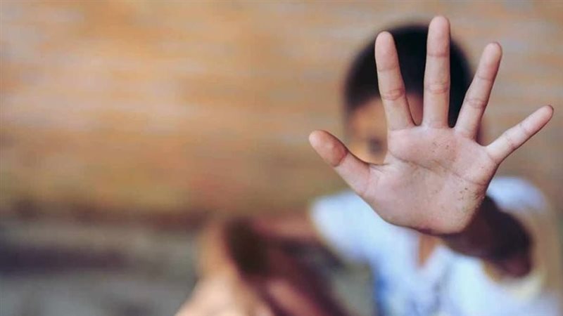 ضبط سيدة اختطفت طفلة