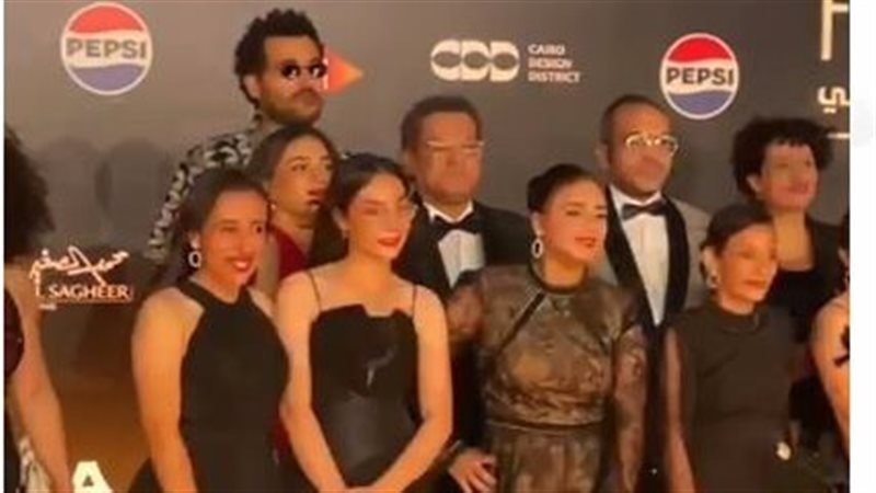 فريق فيلم رفعت عيني