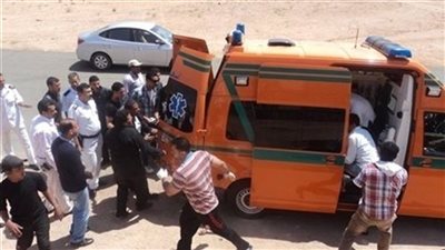 مصرع شخص وإصابة 18 آخرين في انقلاب سيارة بالطريق الإقليمي