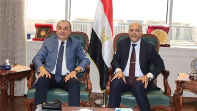 وزيرا قطاع الأعمال والعمل يبحثان تعزيز التعاون في عدد من الملفات المشتركة