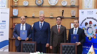 محافظ القليوبية ورئيس جامعة بنها يشهدان مائدة مستديرة لأصحاب الأعمال