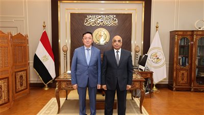 وزير العدل يبحث تبادل الخبرات القضائية مع سفير كازاخستان بالقاهرة