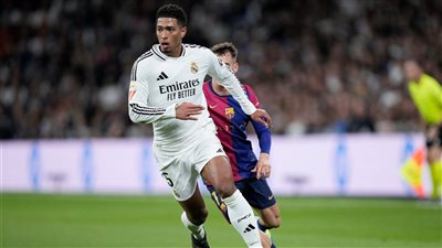 برشلونة يضرب ريال مدريد برباعية ويواصل تصدره للدوري الإسباني (صور)