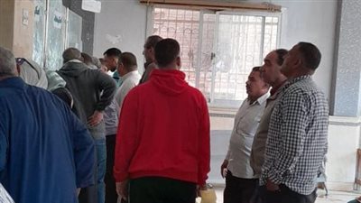 رئيس مدينة منيا القمح بالشرقية يتفقد سير العمل بالمركز التكنولوجي 