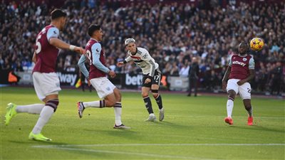 الدوري الإنجليزي، مانشستر يونايتد يواصل نتائجه المخيبة ويخسر من وست هام 2-1 