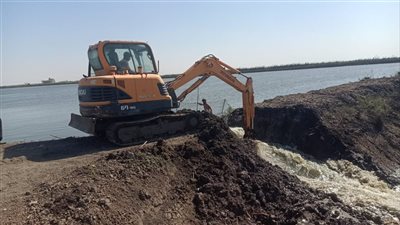 حملة لإزالة المزارع السمكية المخالفة بمركز القنطرة غرب فى الإسماعيلية (صور) 