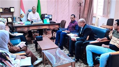 رئيس أبو حماد بالشرقية يجتمع برؤساء الوحدات المحلية 