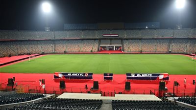 بروفة أخيرة باستاد القاهرة قبل مباراة الأهلي والعين