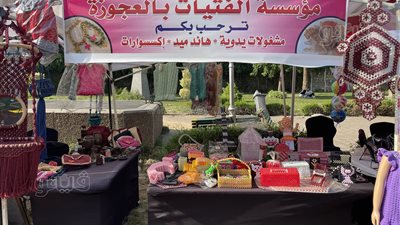 المنتجات اليدوية تغزو معرض زهور الخريف.. فوانيس وأكواب وحقائب.. مفروشات وتحف وإكسسوارات.. الأسعار تبدأ من 5 جنيهات.. والمهارة والإبداع «أبرز المميزات» (فيديو وصور)