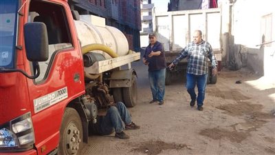 رئيس مدينة الإبراهيمية بالشرقية يتفقد أعمال منظومة النظافة 