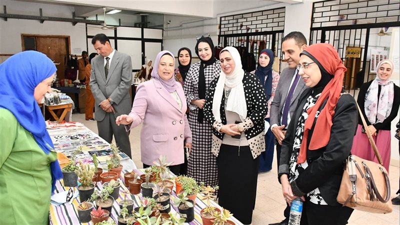 جانب من المعرض، فيتو