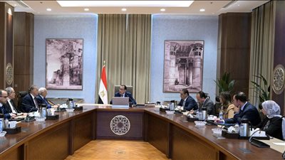 هل تصنع الأفكار الفارق؟ مدبولي يجتمع مع المفكرين لصياغة رؤية جديدة لمصر