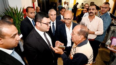 وزير الإسكان يتفقد جهاز القاهرة الجديدة والمركز التكنولوجي لخدمة المواطنين
