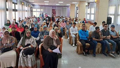 جامعة أسيوط تنظم دورة الإسعافات الأولية لـ 250 طالبا (صور)