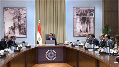 مدبولي: مصر خسرت 7 مليارات دولار بسبب تراجع إيرادات قناة السويس 