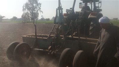 زراعة الفيوم تطلق مبادرة لتسوية الأراضي الزراعية بالليزر وترشيد استهلاك المياه