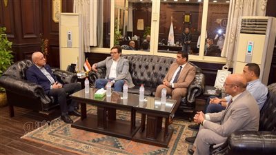 وزير الثقافة ومحافظ الأقصر يبحثان إقامة عروض أوبرا عالمية خلال الموسم الشتوي