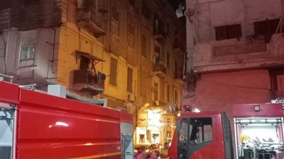  حريق هائل في محل ومخزن لقطع غيار السيارات بالإسكندرية وامتداد النيران للمنازل المجاورة