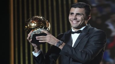 بعد حصوله على الكرة الذهبية، ريال مدريد يسعى لضم رودري