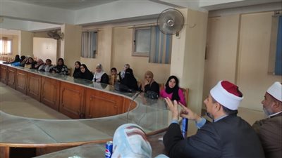 جامعة القناة تعقد ندوة حول الضغوط النفسية للعاملين في القرى بالإسماعيلية (صور)  