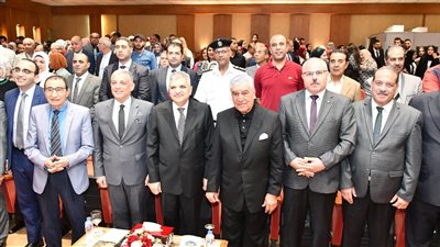 رئيس جامعة القناة يشارك في ندوة أسرار الفراعنة لـ زاهي حواس بالإسماعيلية (صور) 