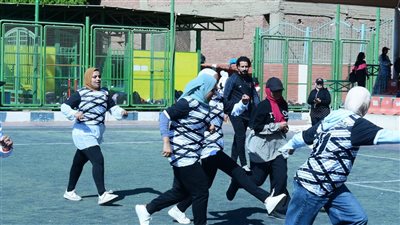 350 طالبة بجامعة سوهاج تشارك فى فعاليات اليوم الرياضي للفتاة 