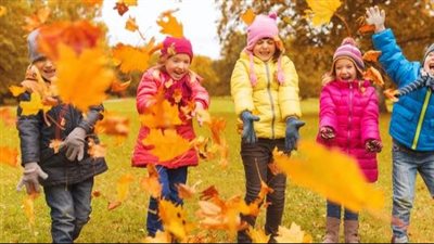 اعرفى كم قطعة ملابس يجب إلباسها للطفل فى وقتنا الحالى 