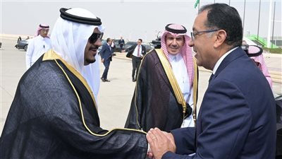 رئيس الوزراء يصل الرياض للمشاركة في مؤتمر 
