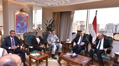 وزير العمل يستقبل عضوين من لجنتي التعليم والدفاع والأمن القومي 