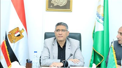 محافظ الجيزة يبحث مطالب وشكاوى المواطنين خلال اللقاء الأسبوعي