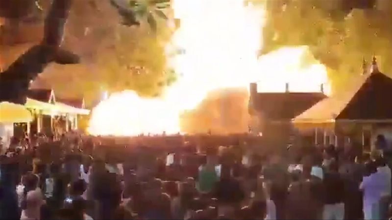 حريق بمهرجان ديني