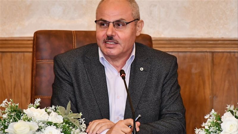 الدكتور ناصر مندور