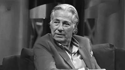 وفاة مصطفى فهمي، الجنتلمان يتحدث في لقاء سابق عن أسرار حياته وسر جاذبيته (فيديو)