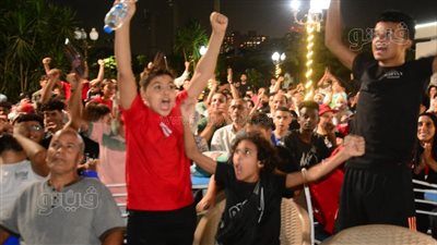 احتفالات جمهور الأهلي بـ الجزيرة بالهدف الأول في العين الإماراتي (صور)