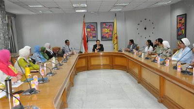 إدارة الوافدين بجامعة حلوان تعقد اجتماعًا مع أعضاء هيئة التدريس