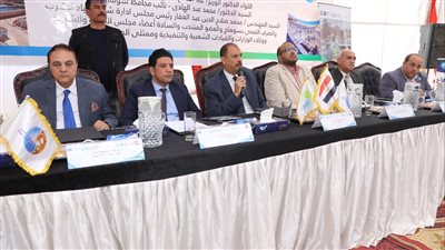 محافظ سوهاج يشهد فعاليات تدشين مشروع الصرف الصحي لقرية أولاد عزاز 