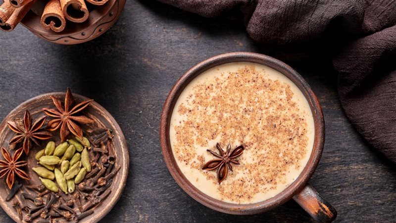 فوائد القرنفل بالحليب